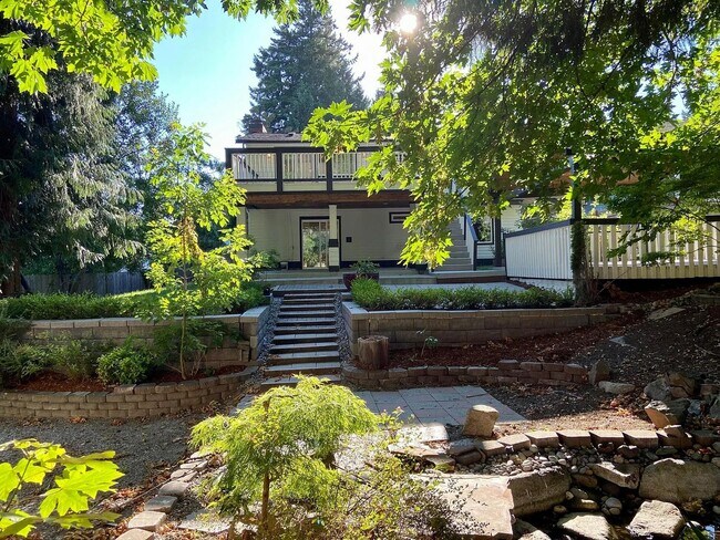 Building Photo - Beautiful 4-Bedroom Home in Bothell in Great Location!