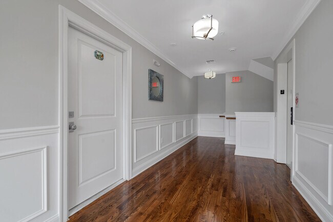 Building Photo - 308 Morris Ave