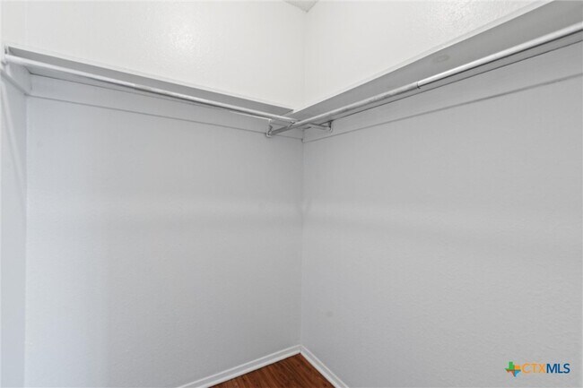 Building Photo - 205 Craddock Ave