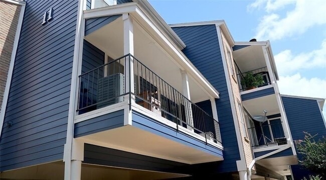 Building Photo - 18515 Egret Bay Blvd