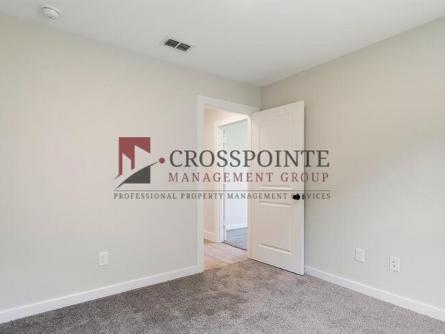 Building Photo - Beautiful and Spacious 3-Bedroom, 2-Bath Rental Home with Modern Finishes