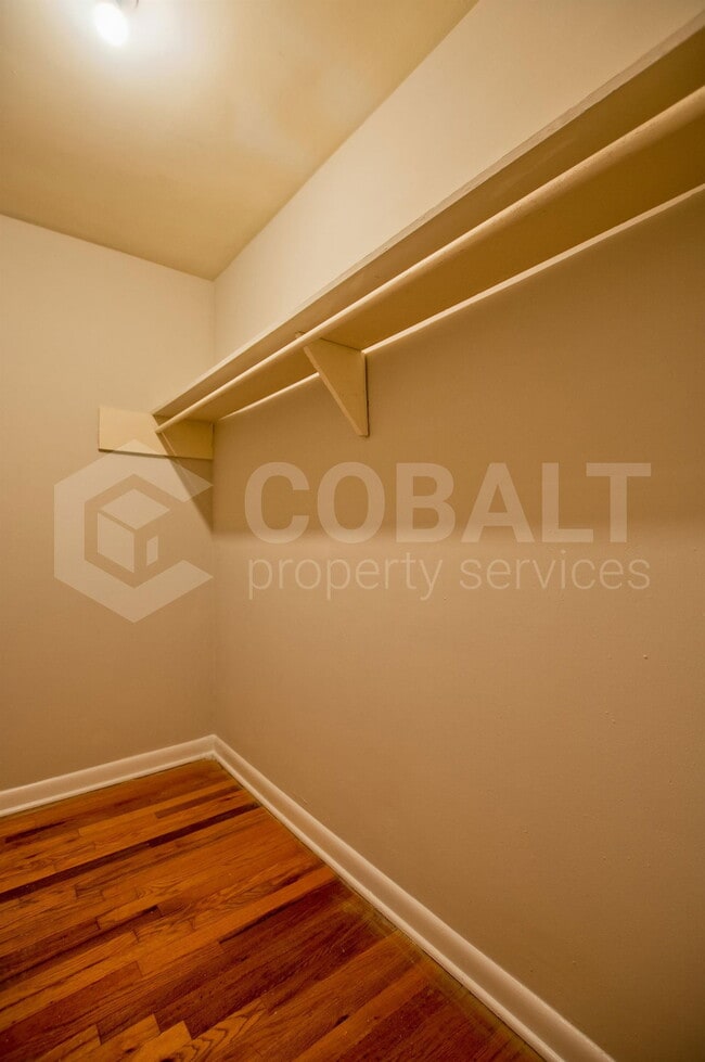 Building Photo - 944 St Charles Ave NE