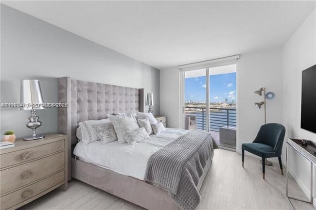 Building Photo - 335 S Biscayne Blvd