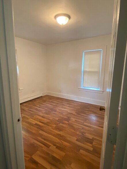 Building Photo - 1159 5th Ave SW