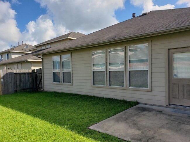 Building Photo - 25107 Hazel Ranch Dr