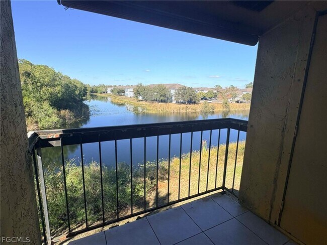 Building Photo - 2845 Winkler Ave