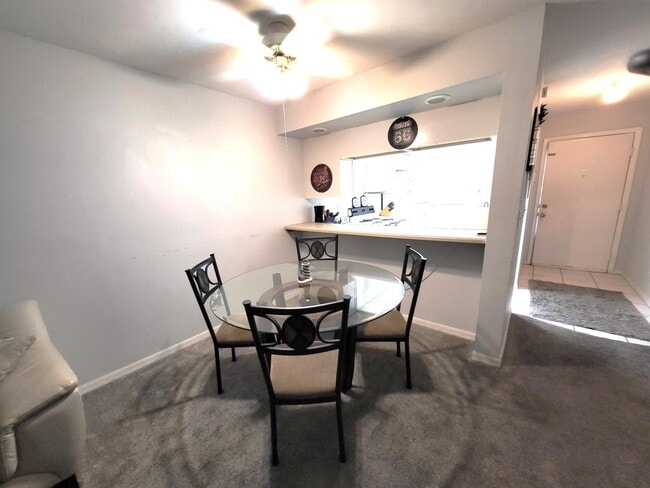 Building Photo - 3023 Sir Hamilton Cir