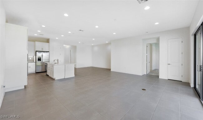 Building Photo - 12771 Woodbury Dr