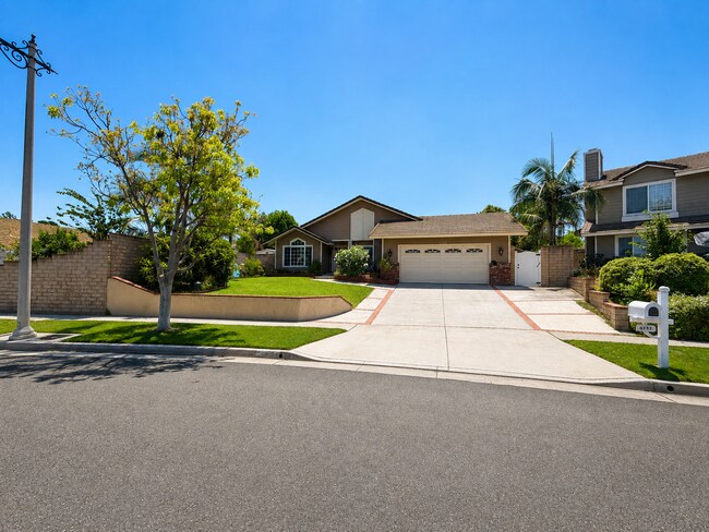 Building Photo - 6132 E Baja Dr