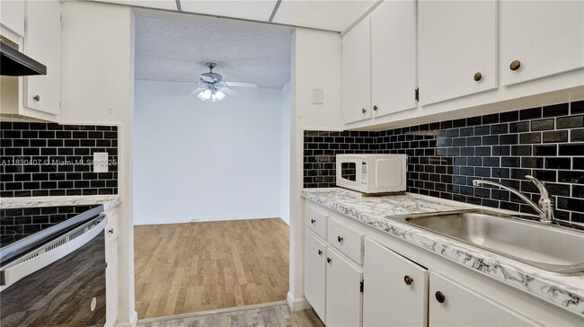 Building Photo - 1301 SW 134th Way