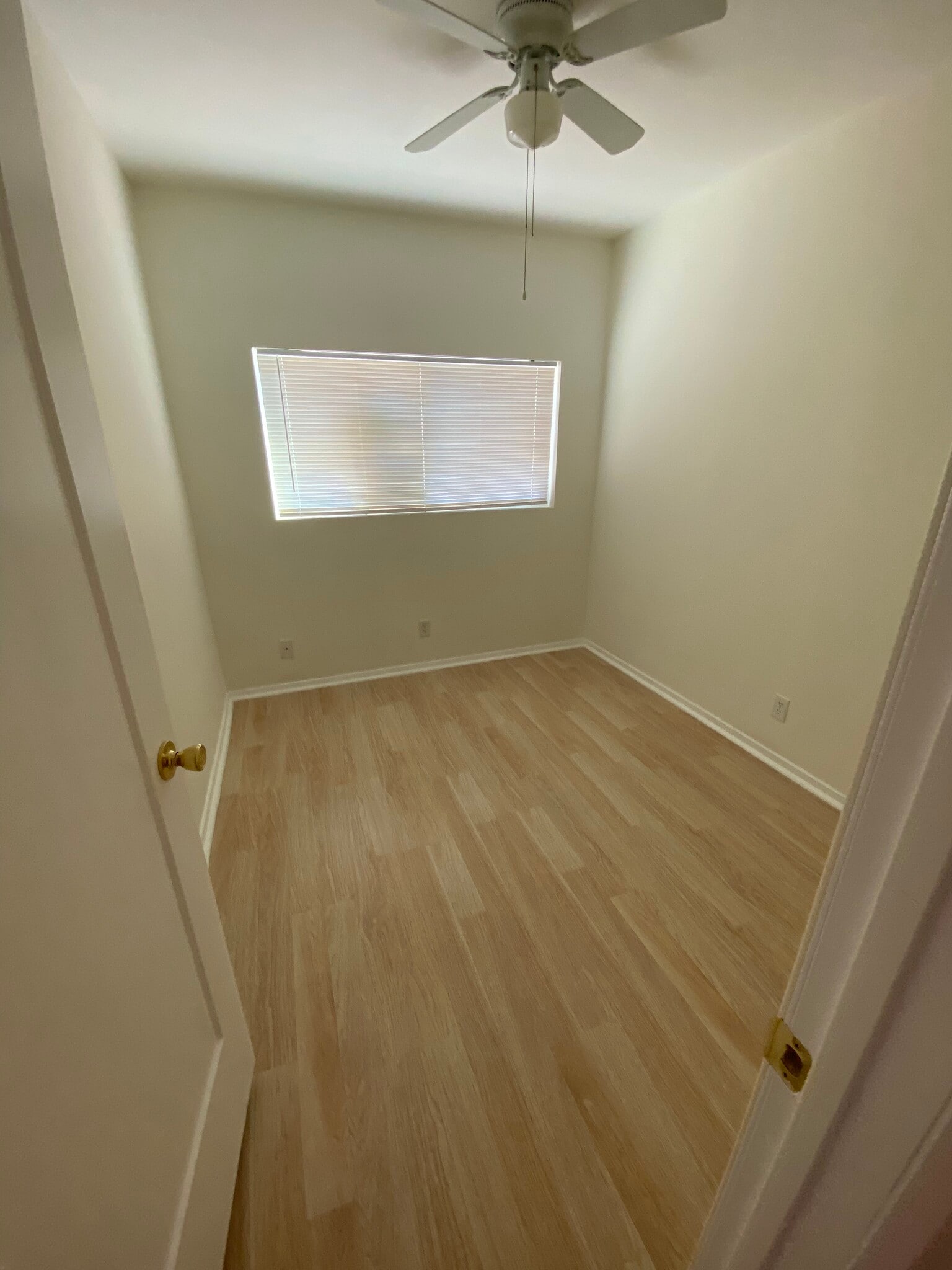 Building Photo - 410 N Glenwood Plz