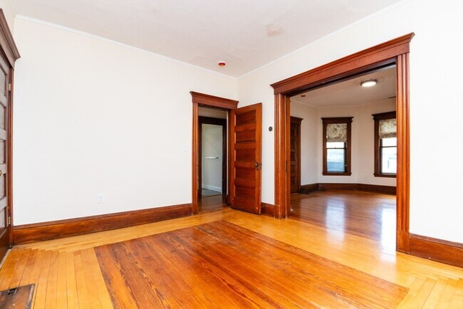 Building Photo - 24 Walden St