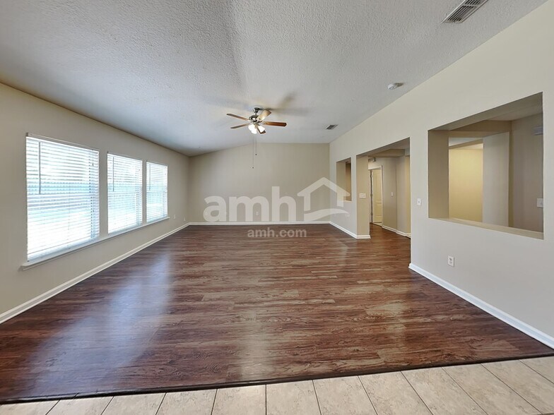 Building Photo - 11551 Spring Board Dr