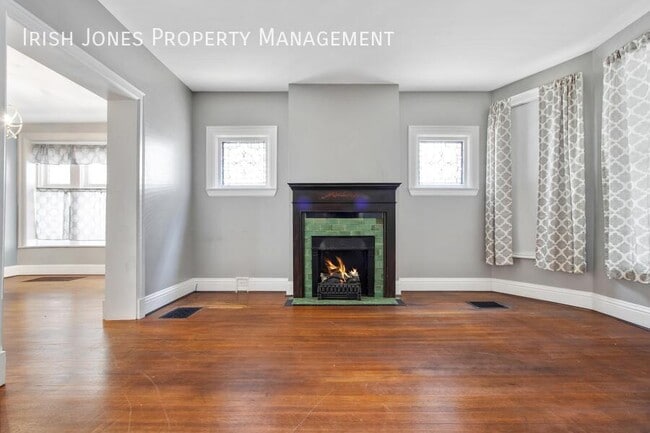 Building Photo - 54 Anderson Pl