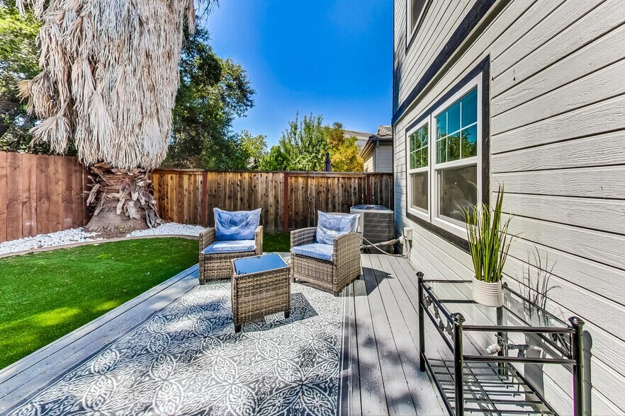 Building Photo - 257 Stranahan Cir