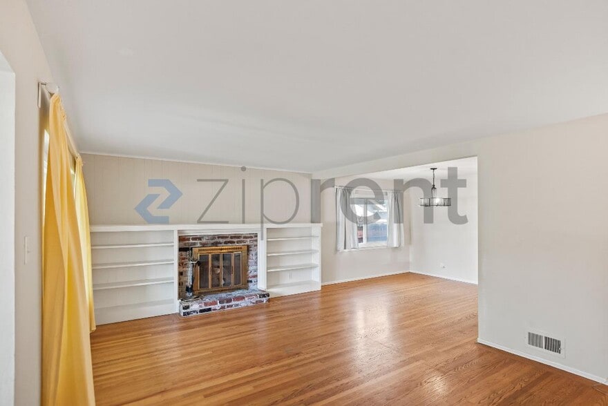 Building Photo - 1170 Glenview Dr