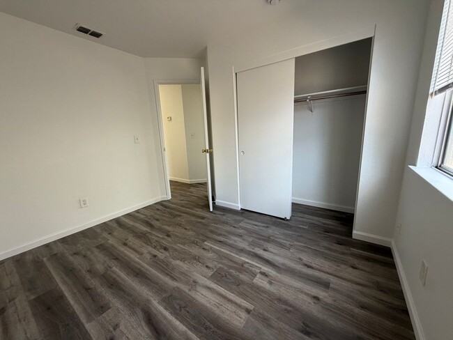 Building Photo - 8162 Morgan Hill Way