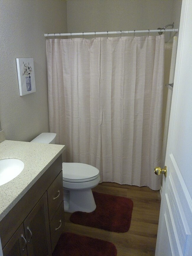 Building Photo - Seasonal rental 2 bedrooms 2 bathrooms