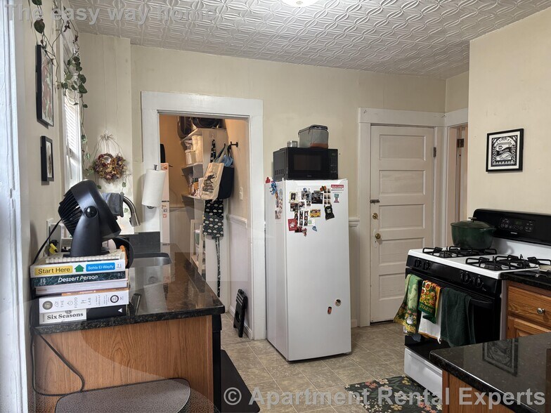 Building Photo - 9 Orrin St