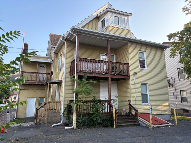 Building Photo - 58 Dwight St