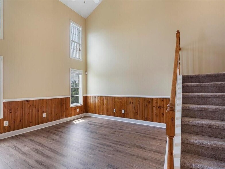 Building Photo - 1929 Hoods Fort Cir NW