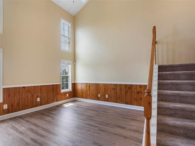 Building Photo - 1929 Hoods Fort Cir NW