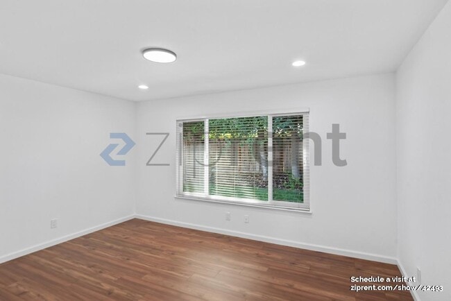 Building Photo - 516 Tanager Rd