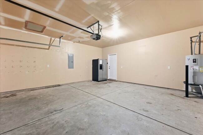 Building Photo - Spacious 5-Bedroom Home in the Live Oak Community – Richmond Hill, GA
