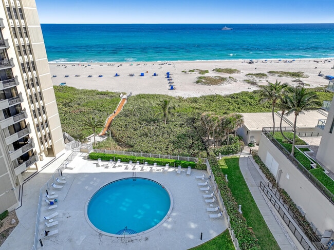 Building Photo - 2800 N Ocean Dr