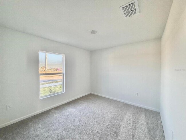 Building Photo - 2122 Chris Dr