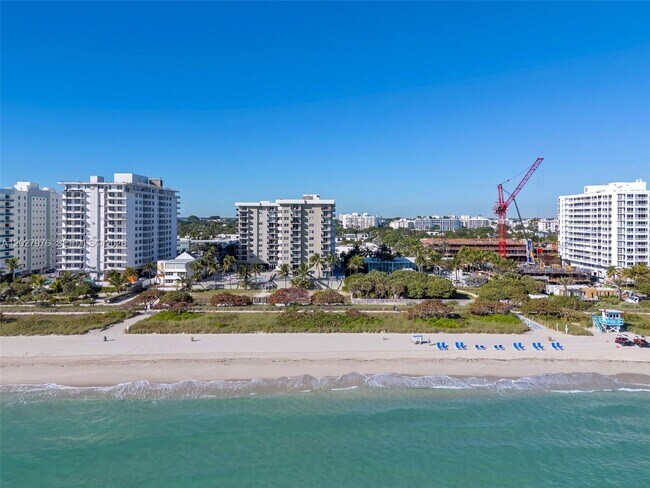 Building Photo - 9273 Collins Ave