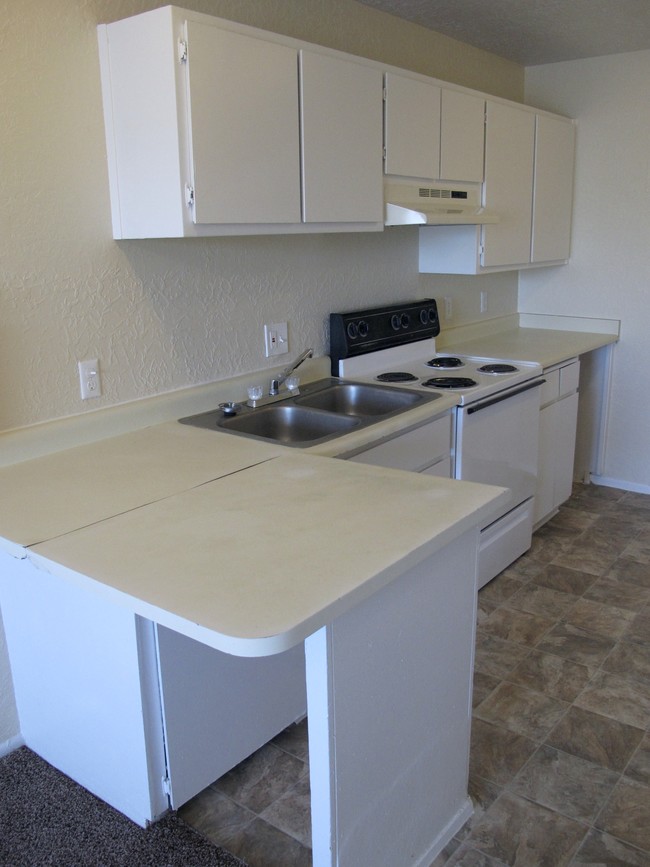 Kitchen - La Tierra
