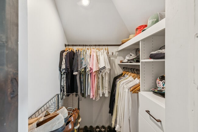 Building Photo - 1810 Quail Ct