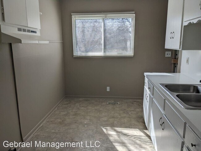 Building Photo - 2 br, 1 bath House - 3222 Maryland Ave.