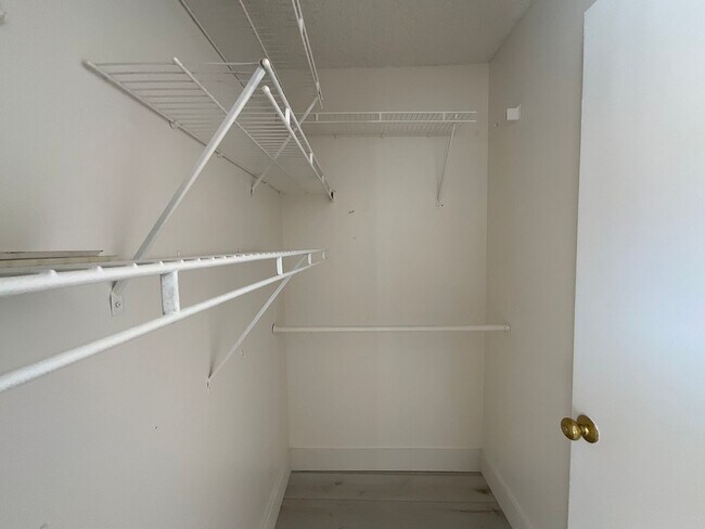 Building Photo - Single-family home 3 bedroom 2 bathroom located in the highly sought-after area of Chino Hills, CA.