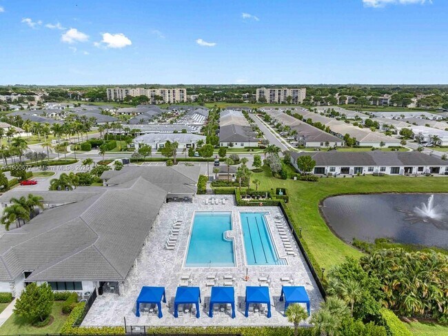 Building Photo - 14800 Cumberland Dr