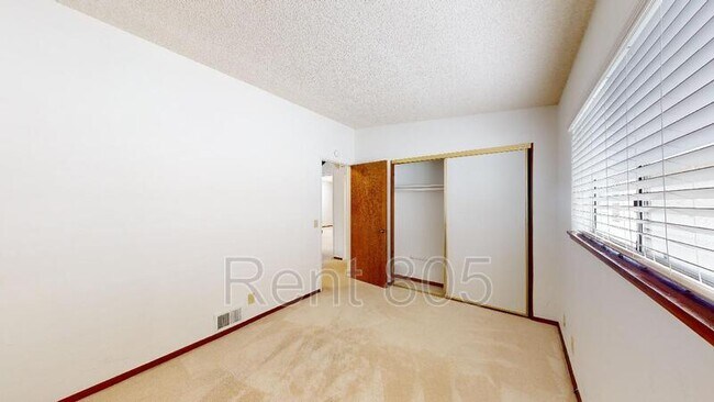 Building Photo - 4837 Oceanaire St