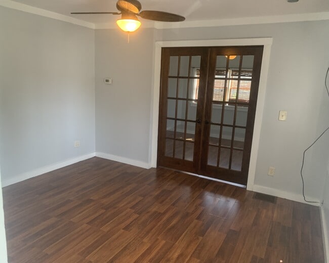 Building Photo - 161 Breen Ave