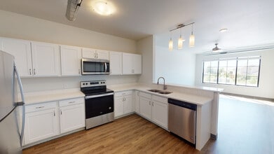 Interior Photo - Hidden Creek
