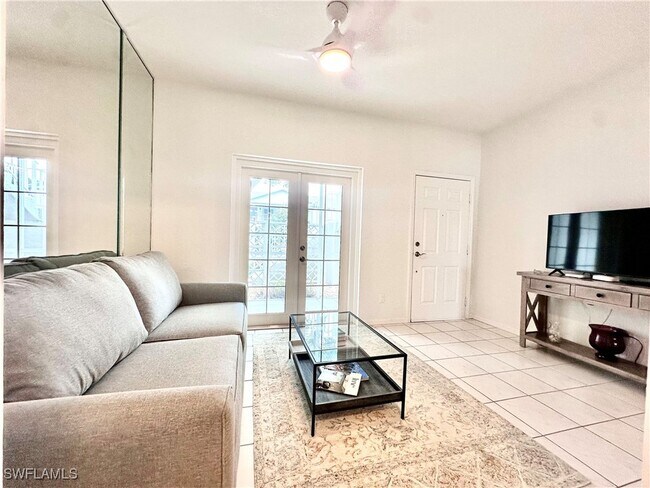 Building Photo - 864 Tanbark Dr