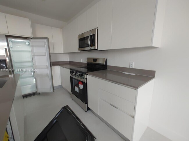 Building Photo - 1280 N Flagler Ave