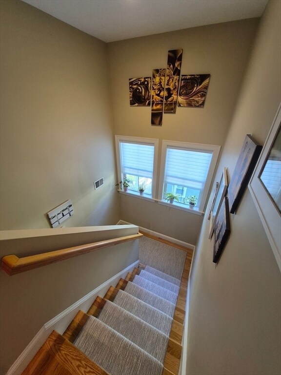 Building Photo - 26 Dorr St
