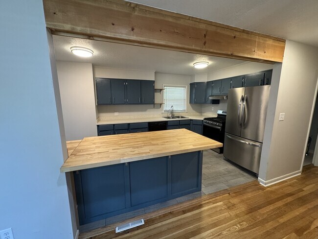 Building Photo - 918 Woodall Ln NW