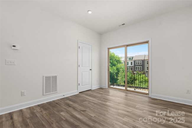 Building Photo - 116 Judson Ave