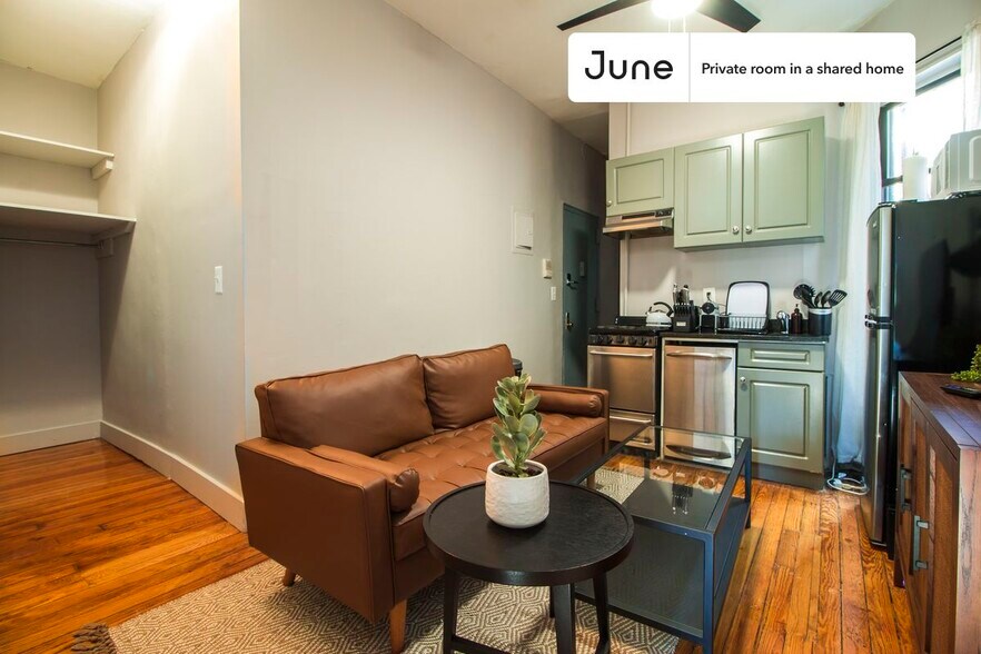 Building Photo - Room in Shared 3 bed/1 bath home