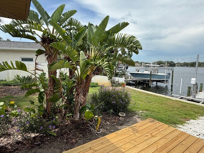Building Photo - Waterfront Home for Rent – 2BR/2.5BA + Doc...