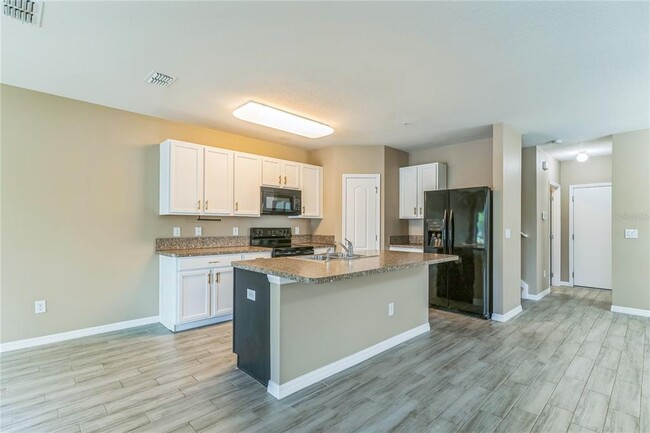 Building Photo - 3778 Seneca Club Loop