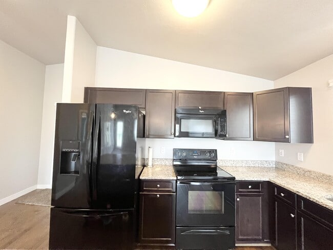 Building Photo - 621 Koins Way