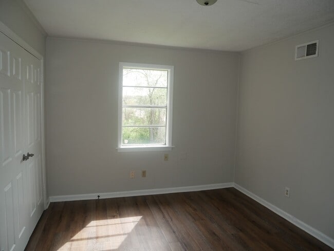 Building Photo - *****JUST REDUCED*****6010 Tulane Horn Lak...