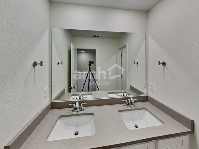 Building Photo - 2866 Alanas Mdw Wy